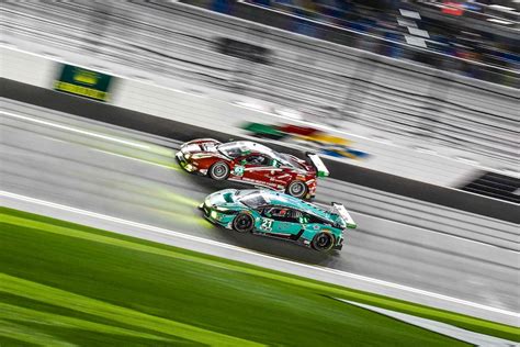 Rolex 24 Hours of Daytona 2017 – Report and Photos 